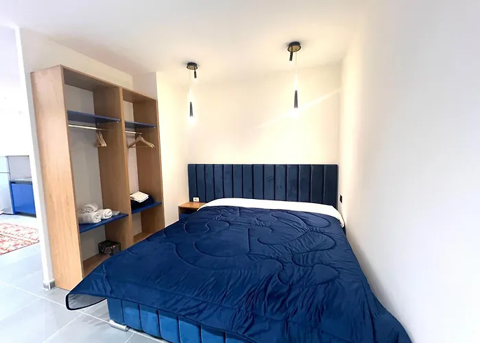 Velvet Nest * 地拉那