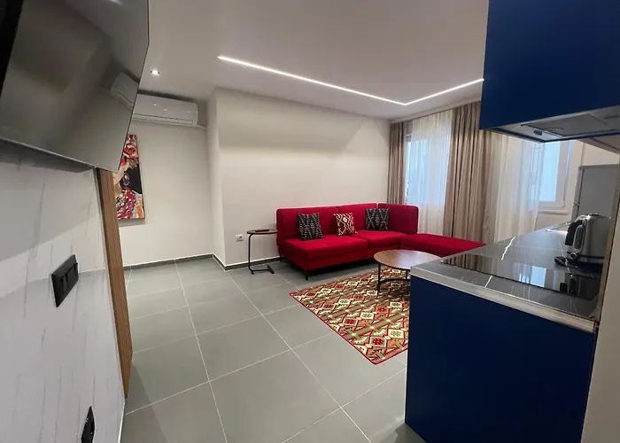 Velvet Nest * ティラナ